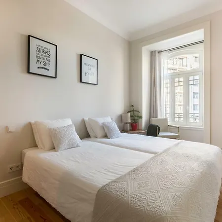 Cosy Marques De Pombal Apartment Lisbon