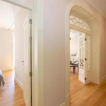 Cosy Marques De Pombal Apartment Lisbon